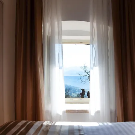 Apartment Truffle House Karlic