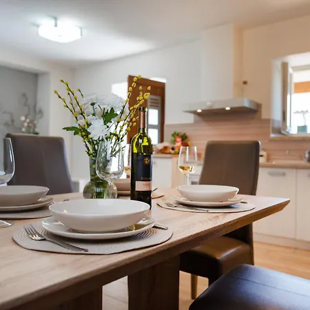 Truffle House Karlic Apartment *
