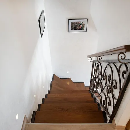 Truffle House Karlic * Buzet