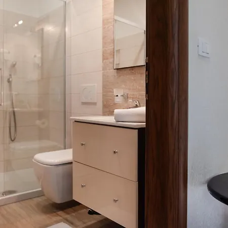 Apartment Truffle House Karlic