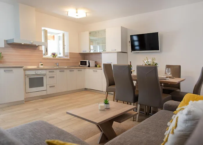 Truffle House Karlic * ブゼト