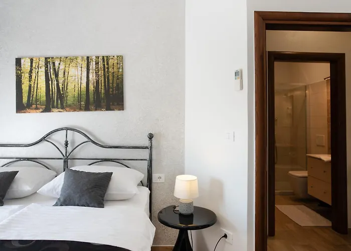 Truffle House Karlic *