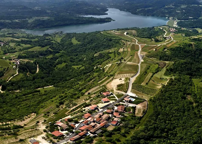 Truffle House Karlic アパート